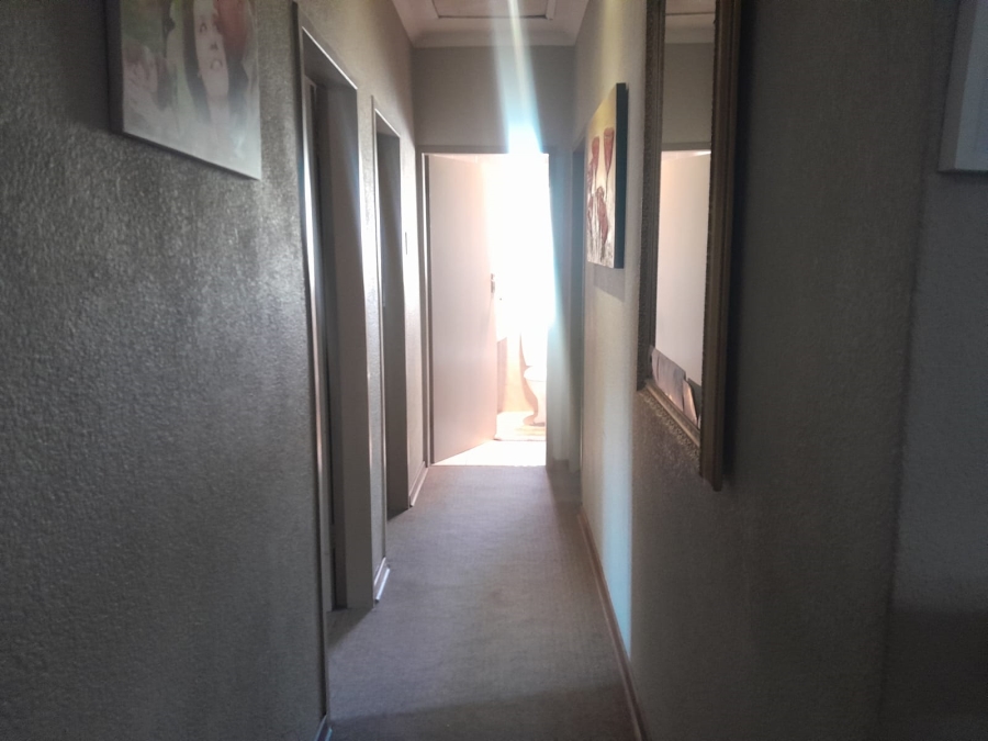 3 Bedroom Property for Sale in Oos Einde North West